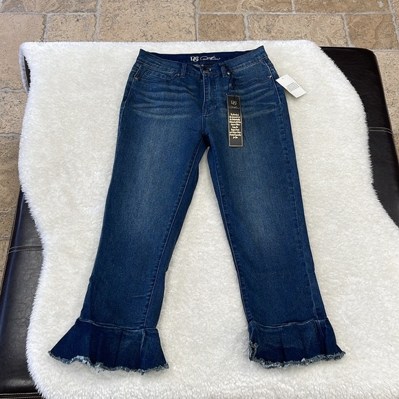 DG2 by Diane Gilman Women's Ruffle Hem Cropped Jeans - Picture 4 of 13